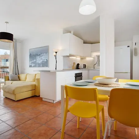 Fuentes Apartment *